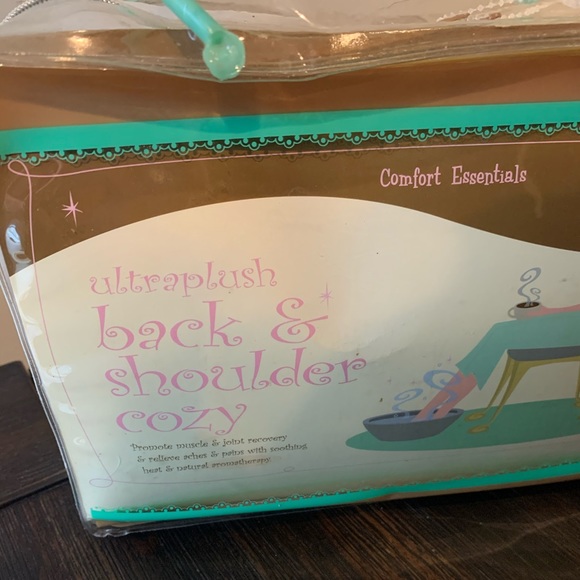 Brand New Ultra Plush back and shoulder cozy - Picture 2 of 8